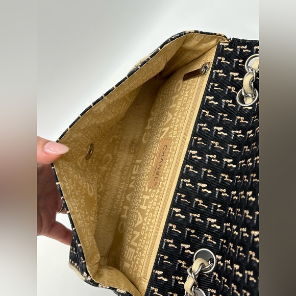 (SOLD) Chanel Black Vintage Small Printed CC Flap Bag - Picture 12 of 16